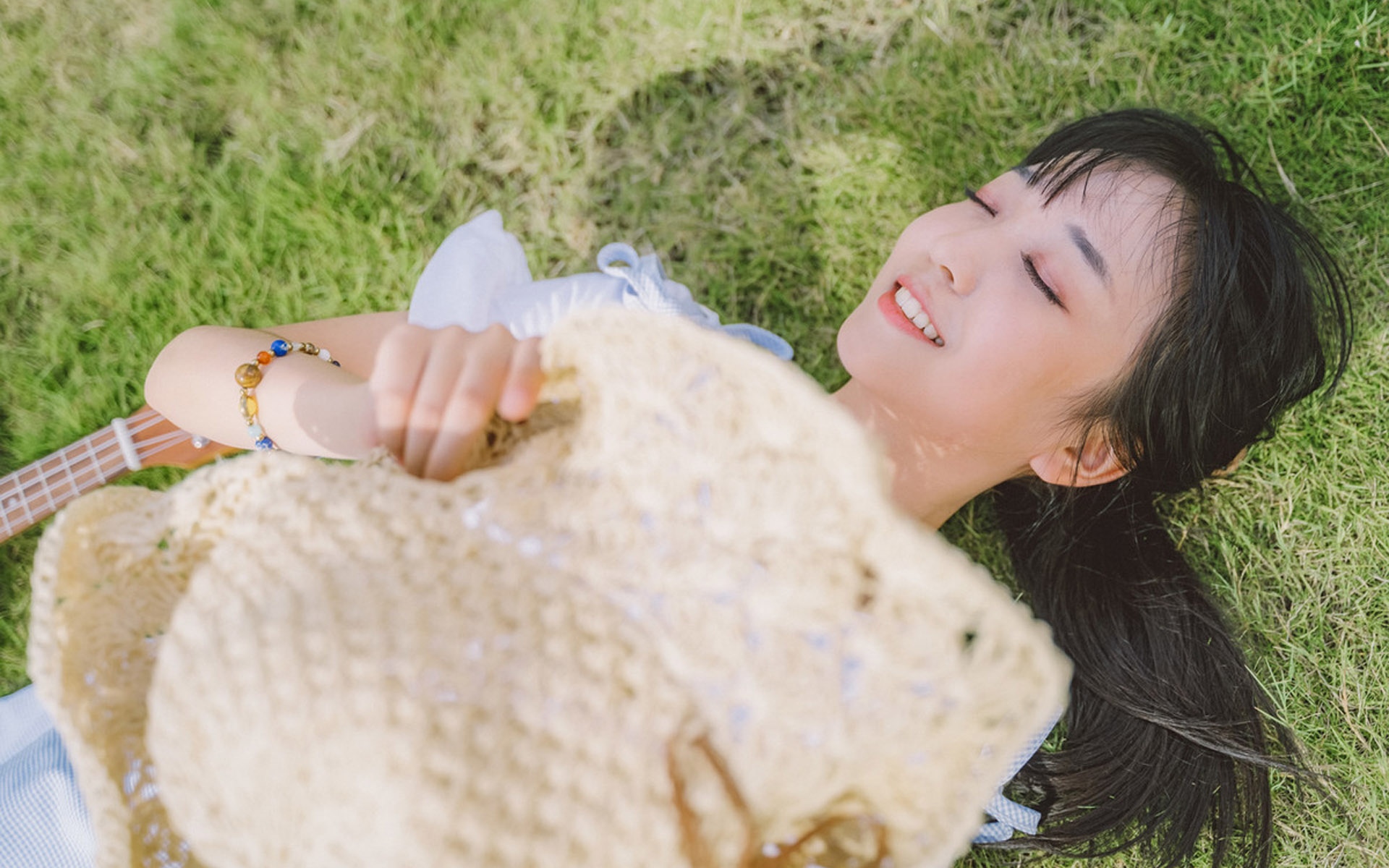 楚楚可人的清新美女私房写真