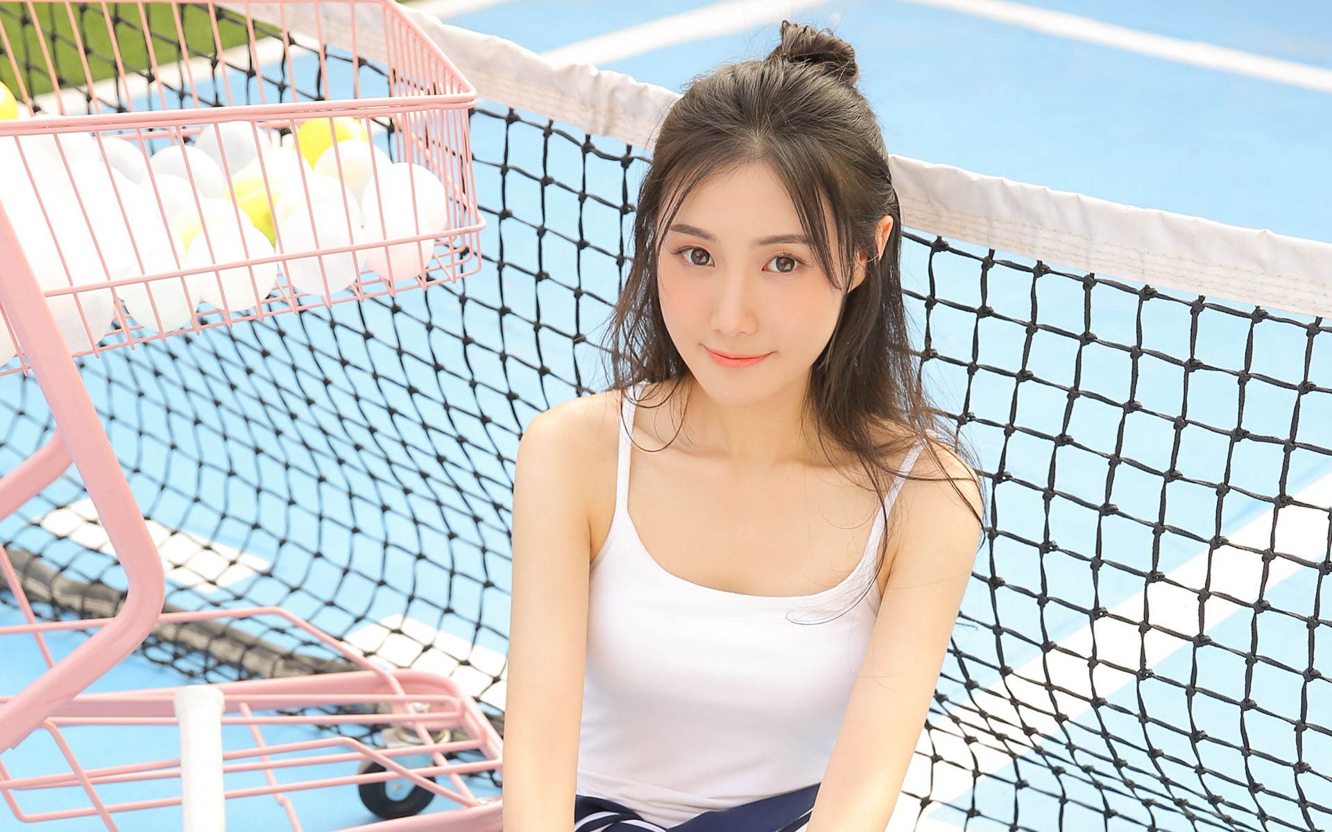 娇羞可人的少女