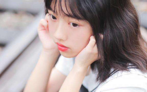 愿你还记得曾经那个单纯天真的女孩