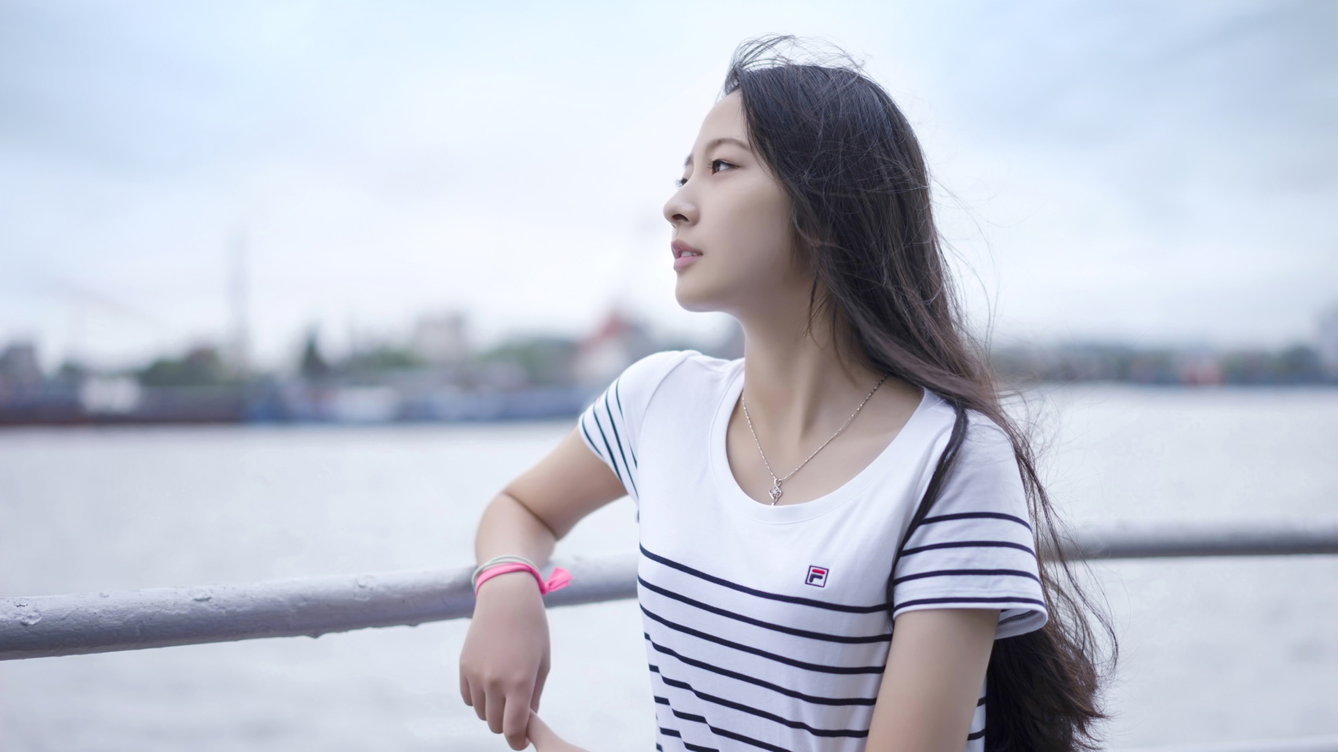 天生丽质的清纯甜美女生