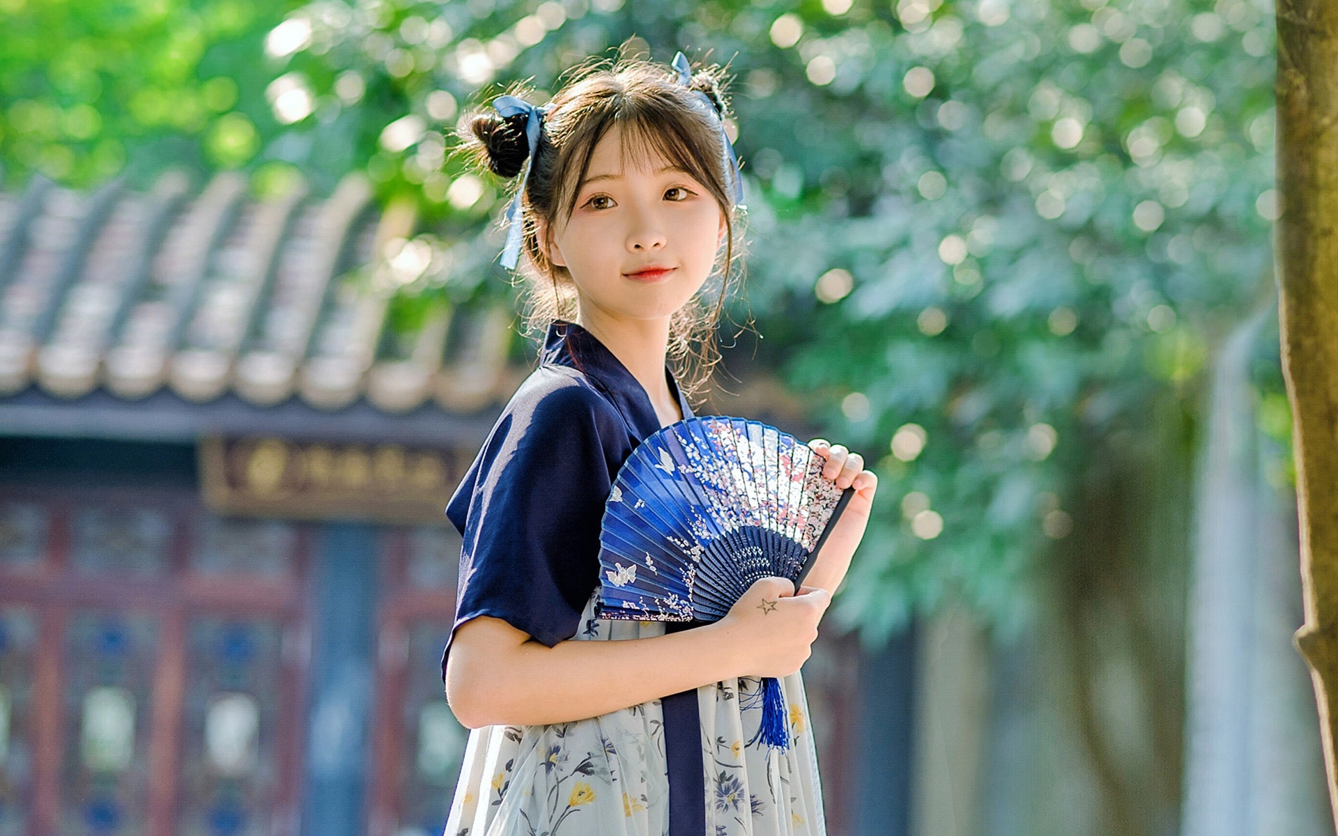 文艺清新的古装美女写真