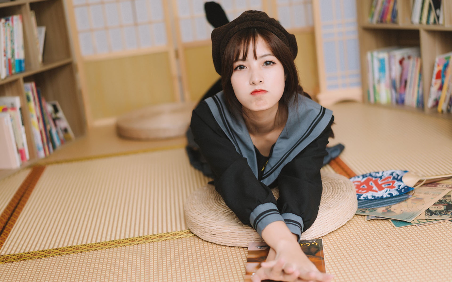 天真可爱的俏丽美女