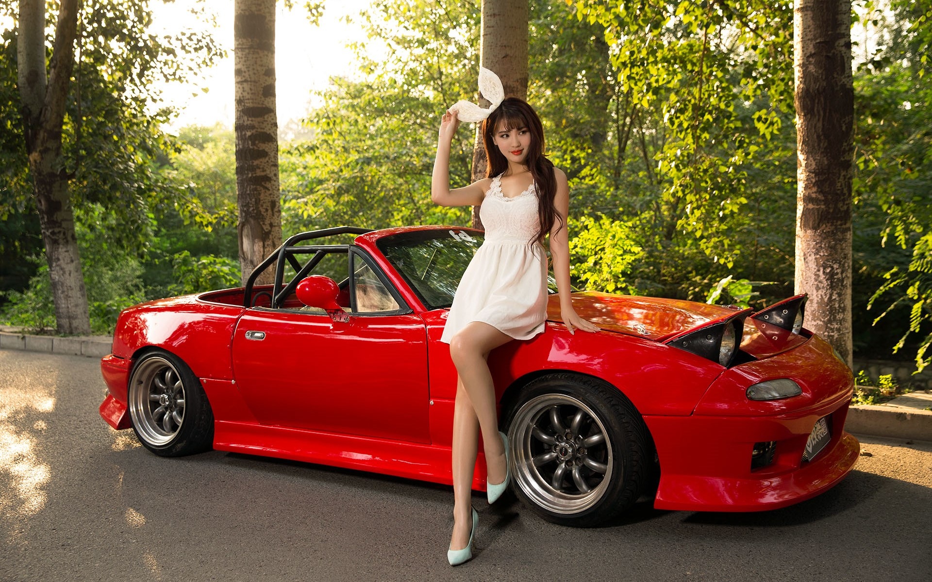 马自达MX5美女性感车模