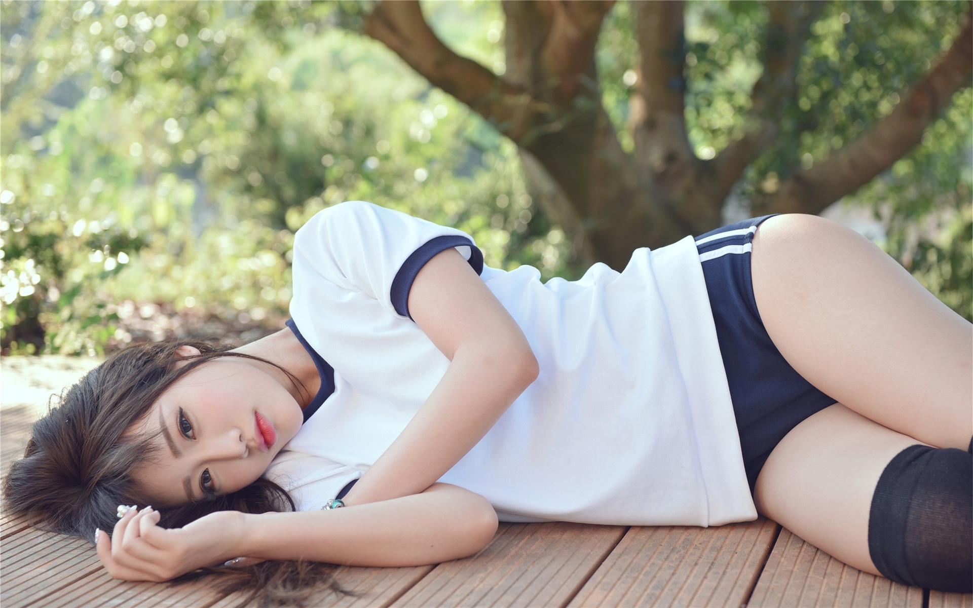 清纯运动美女户外写真