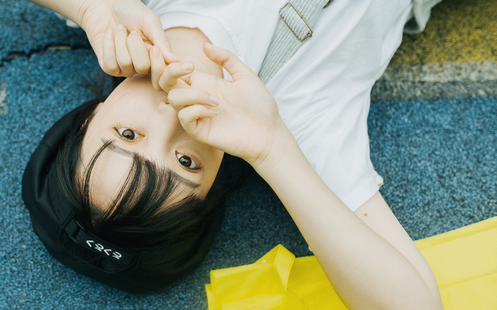 日系少女户外文艺写真