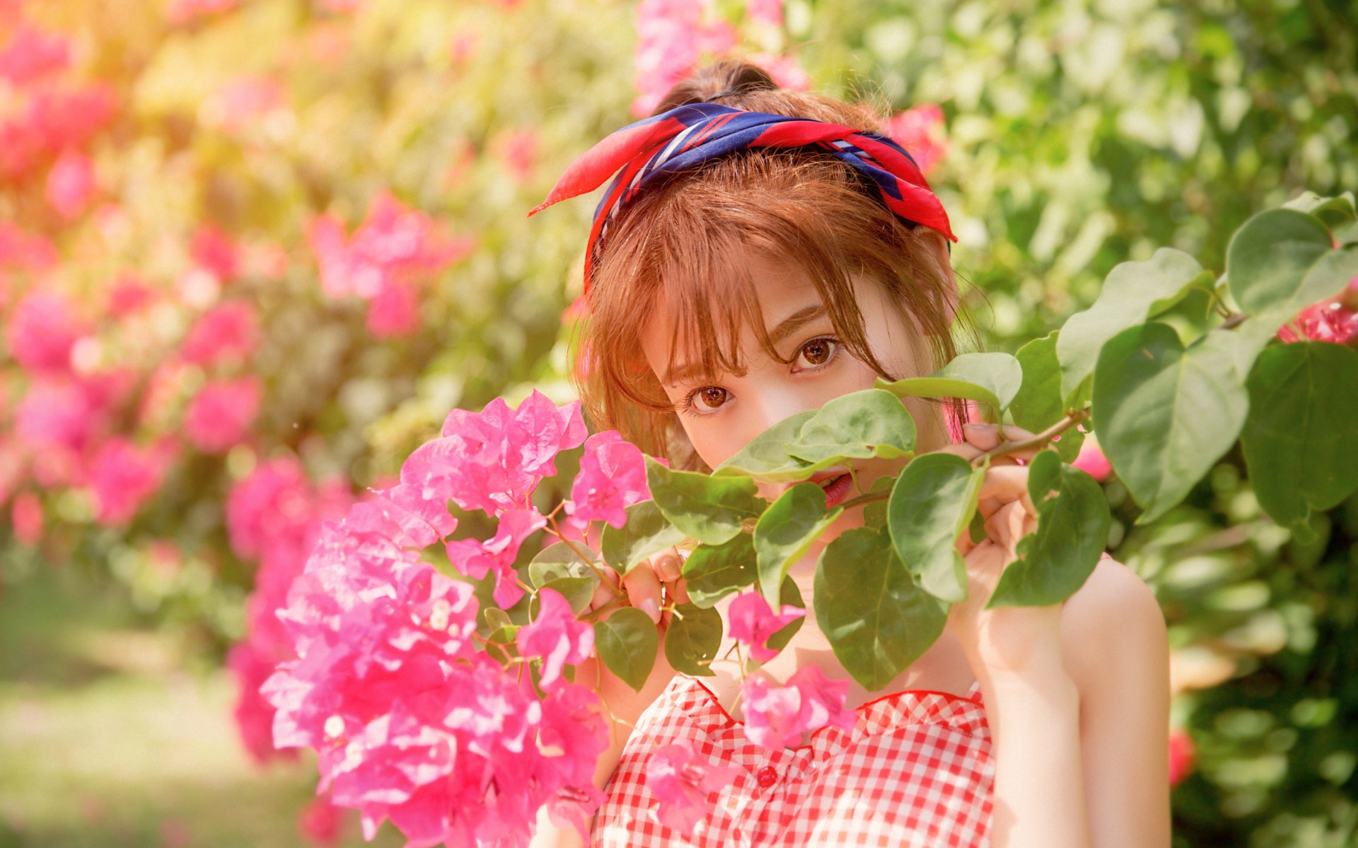 如花似玉的美女唯美花草写真