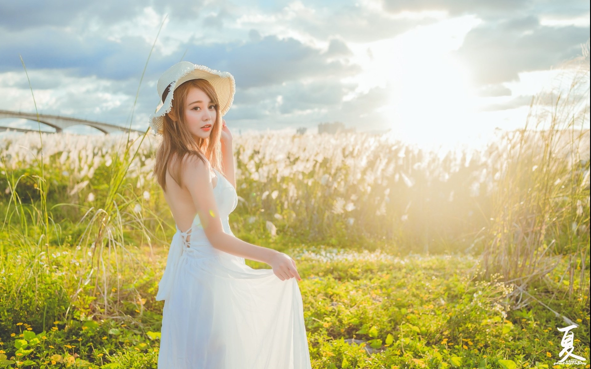 风姿妖娆的东方美女