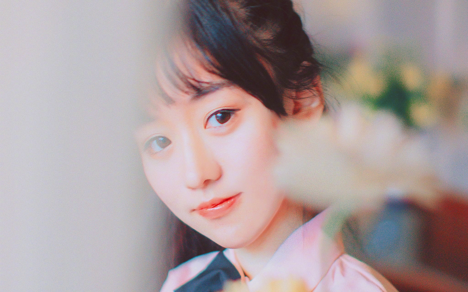 甜美大眼马尾美少女迷人写真