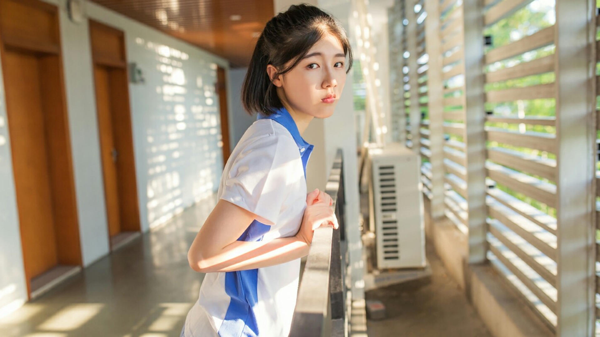 校服美女清新养眼写真