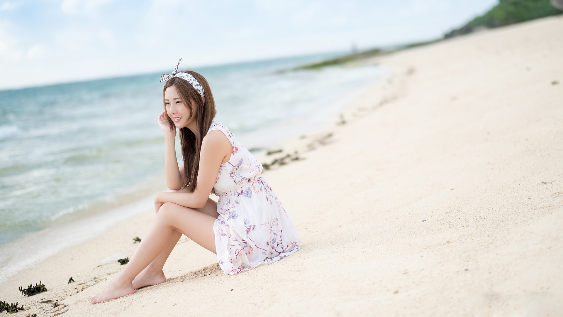 海边沙滩美女迷人写真