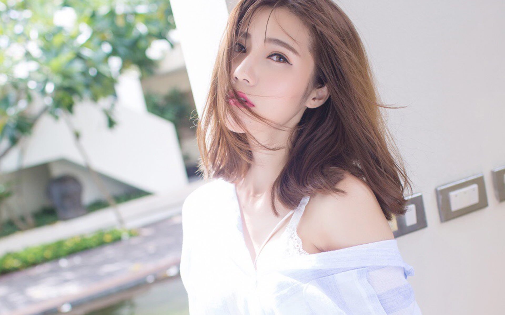 白色衬衣美女清新写真