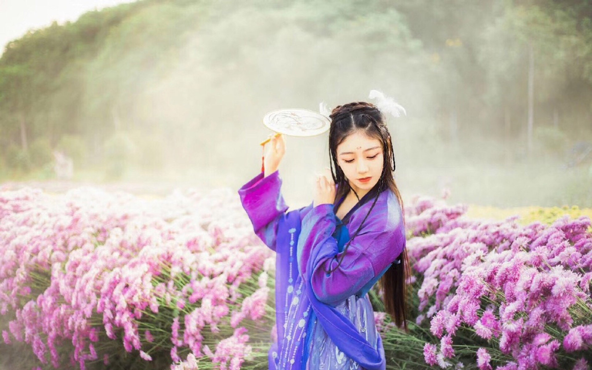 美艳灵动古风汉服美女写真