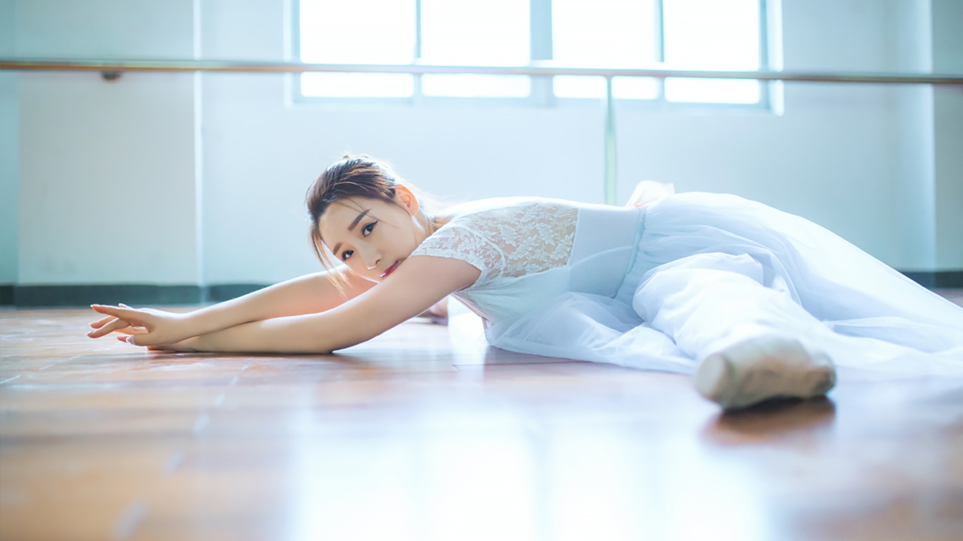 优雅芭蕾女生气质写真