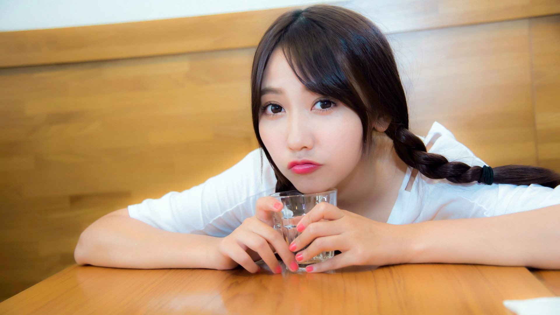 清新白嫩小美女
