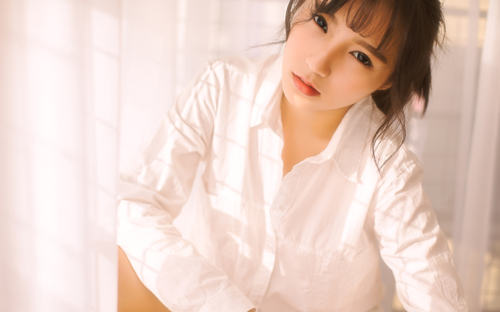 清纯白衬衣女神