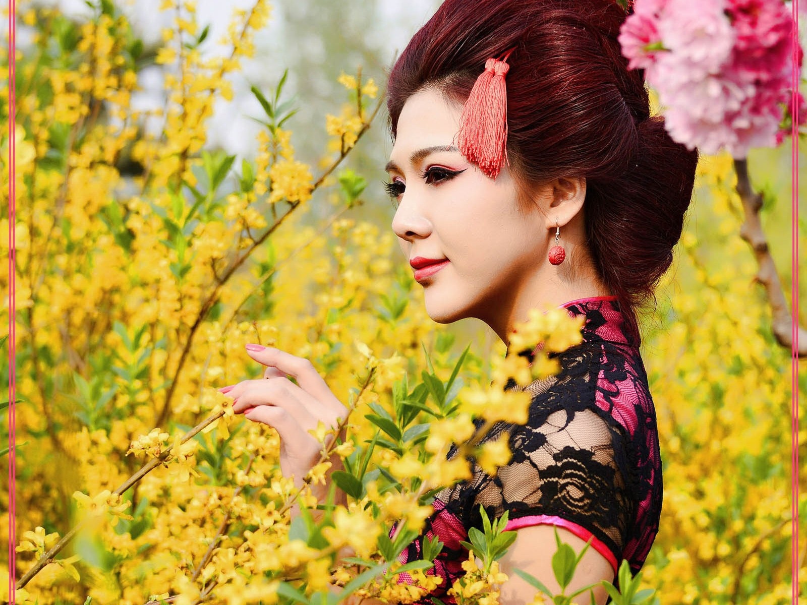穿旗袍的美女