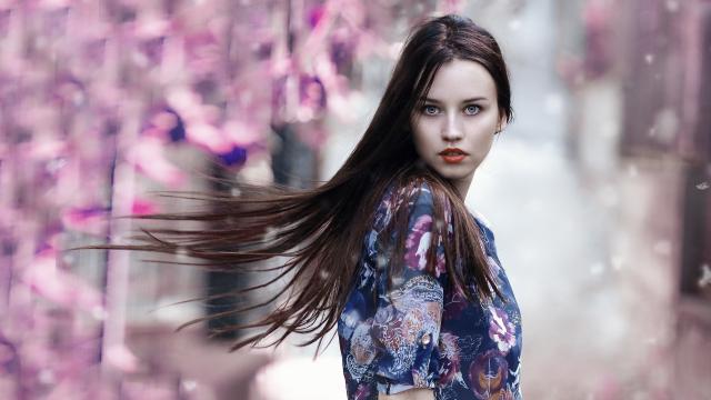 妩媚动人的美女时尚性感写真