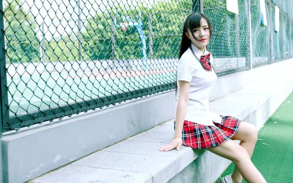 清纯性感的学生妹校园制服迷人写真