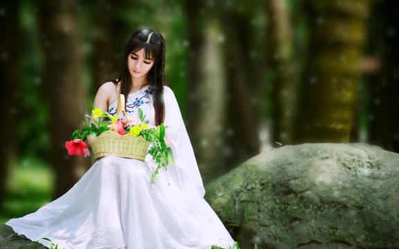 性感撩人的白衣女子