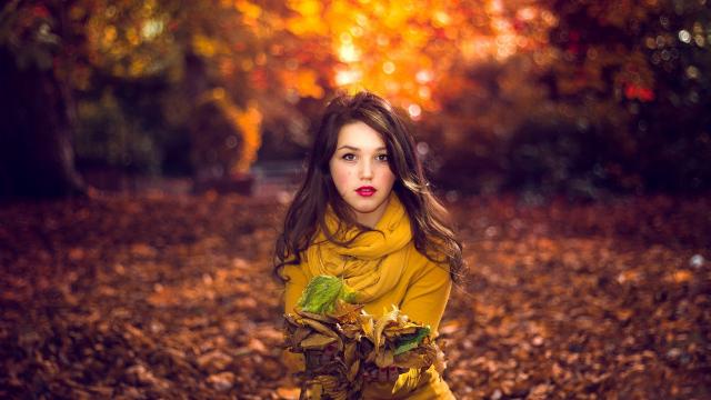 秋色如画,美人如花