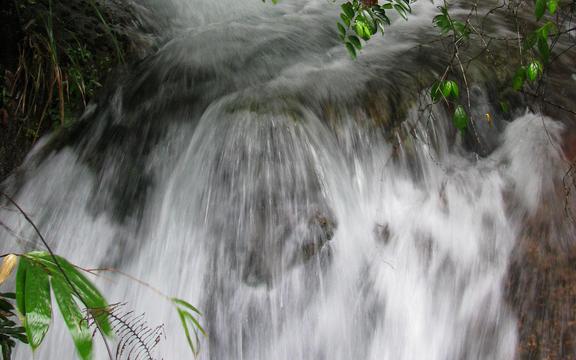 迷人的武夷山龙川大峡谷