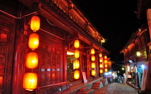 丽江古城夜景迷人风光