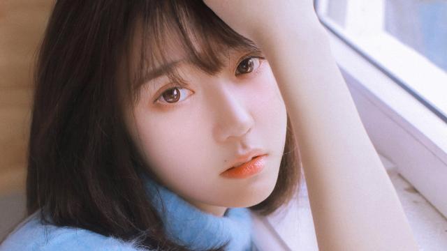 短发清纯美女治愈系写真