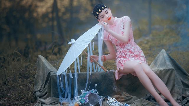 清丽脱俗的旗袍美女