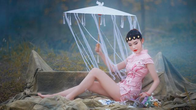 清丽脱俗的旗袍美女