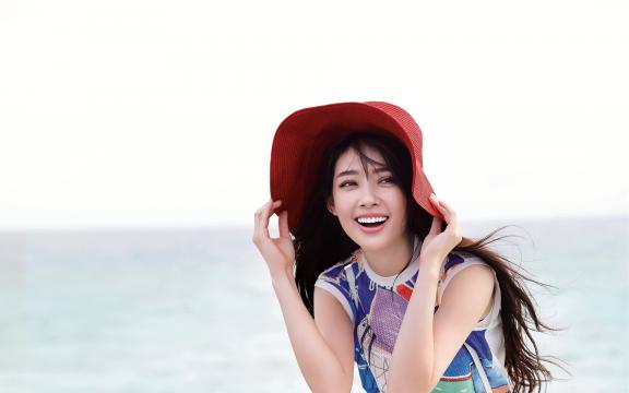甜美文静美女郭碧婷