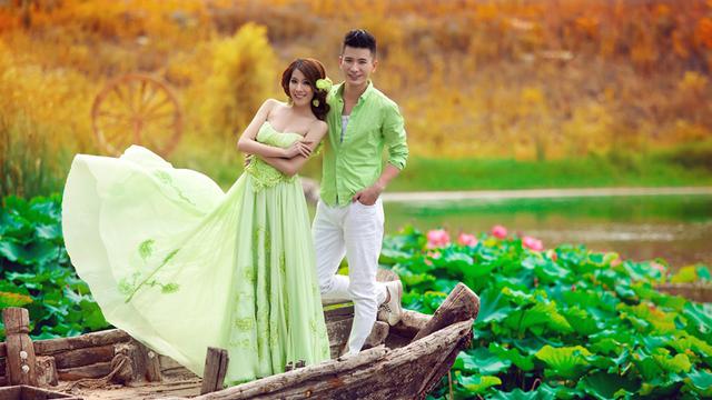 爱恋爱莲婚纱