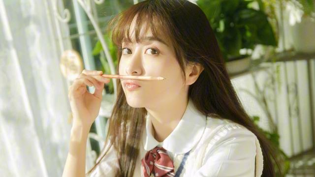 甜美可爱的治愈少女写真