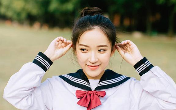 JK制服甜美少女可爱养眼写真