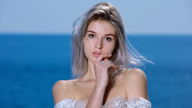 花容月貌的气质美女时尚写真