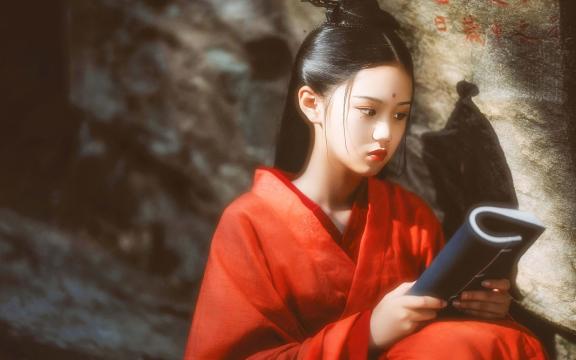 气若幽兰的古装美女