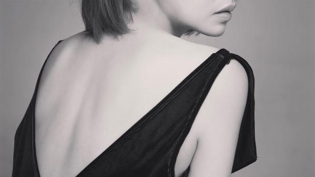 美女演员余心恬时尚写真