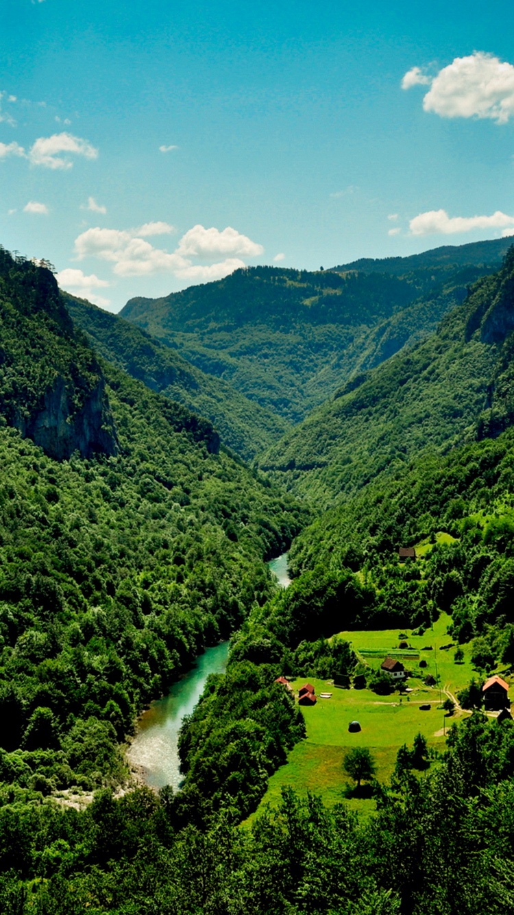 小山村河