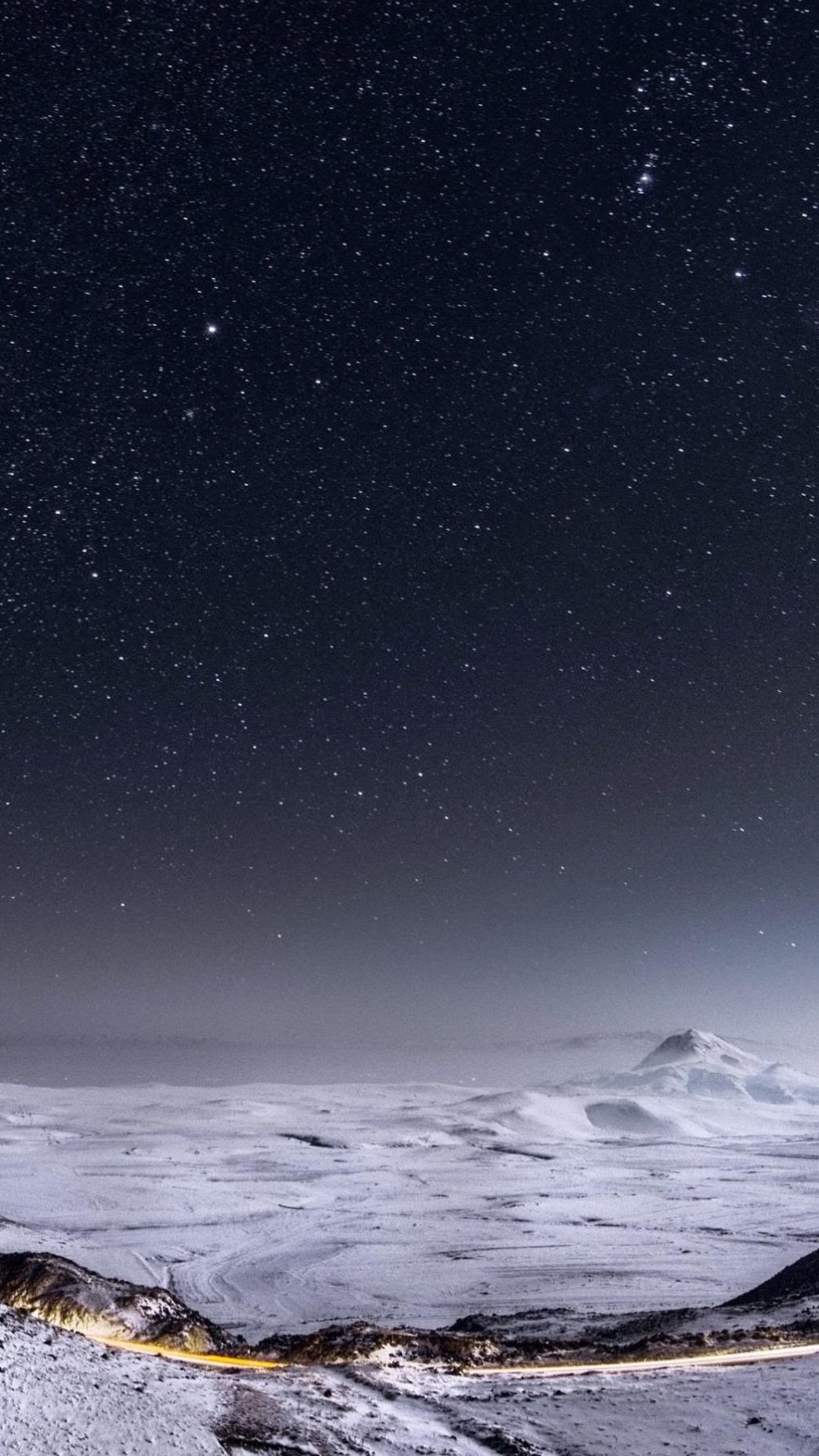 夜星山脉冬季景观