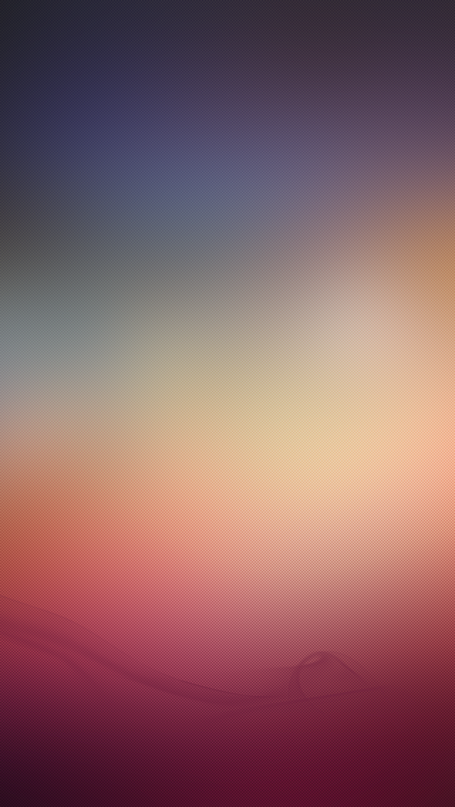 白色薄雾透出的红黄色
