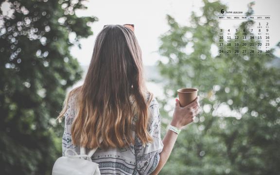 2019年6月阳光下的美女写真日历