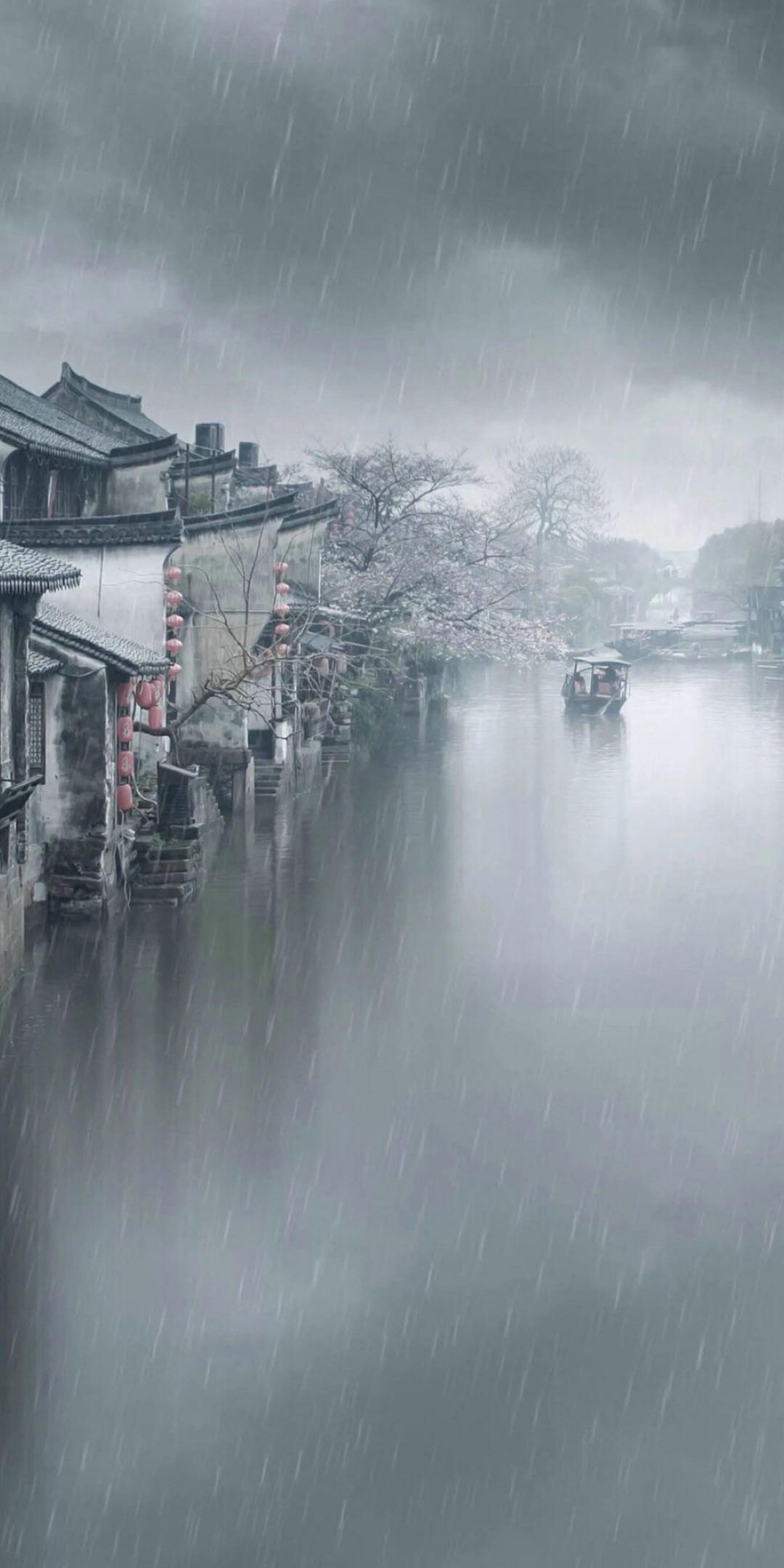 梅雨时节的江南水乡