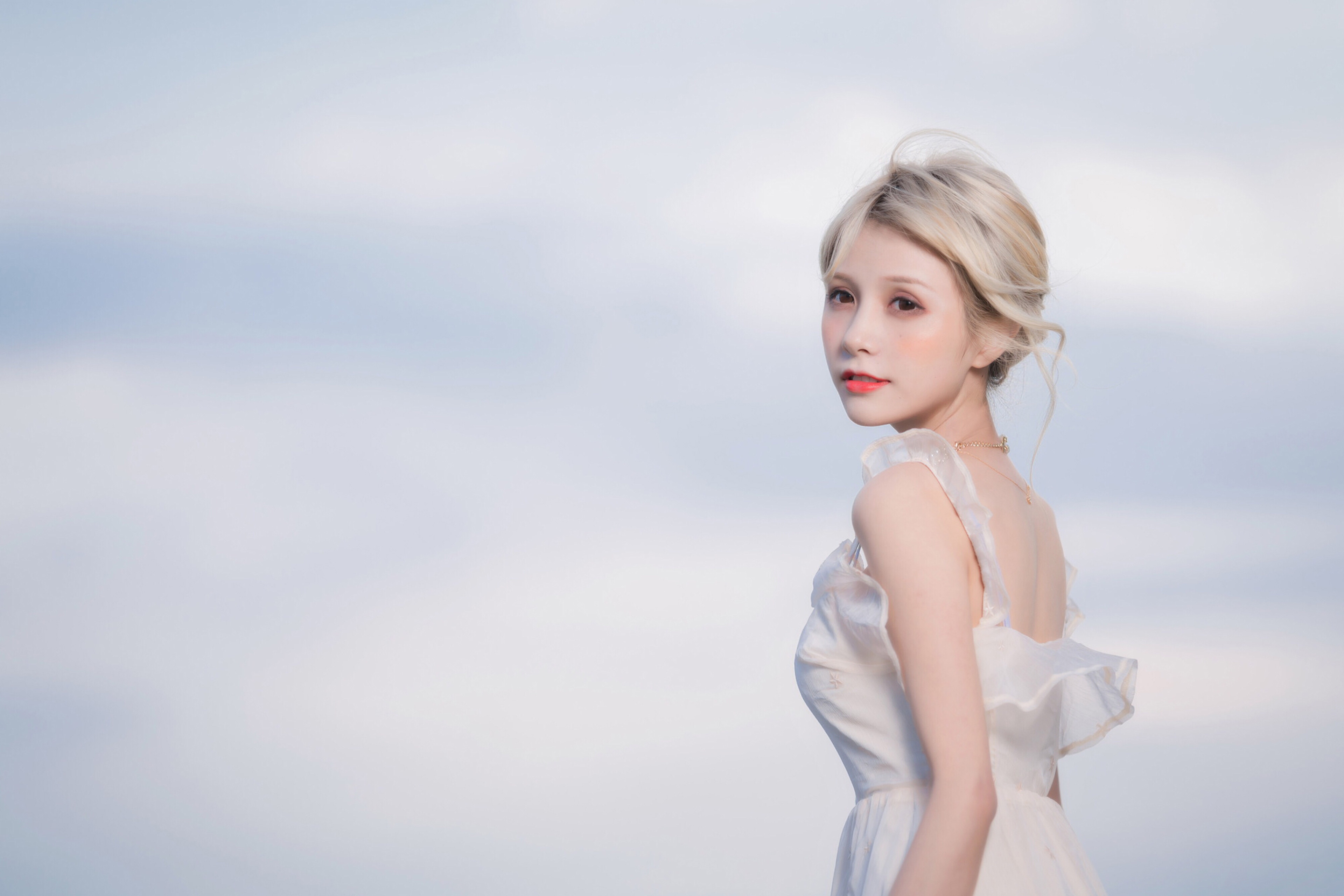 童颜美女夏美酱性感火辣写真