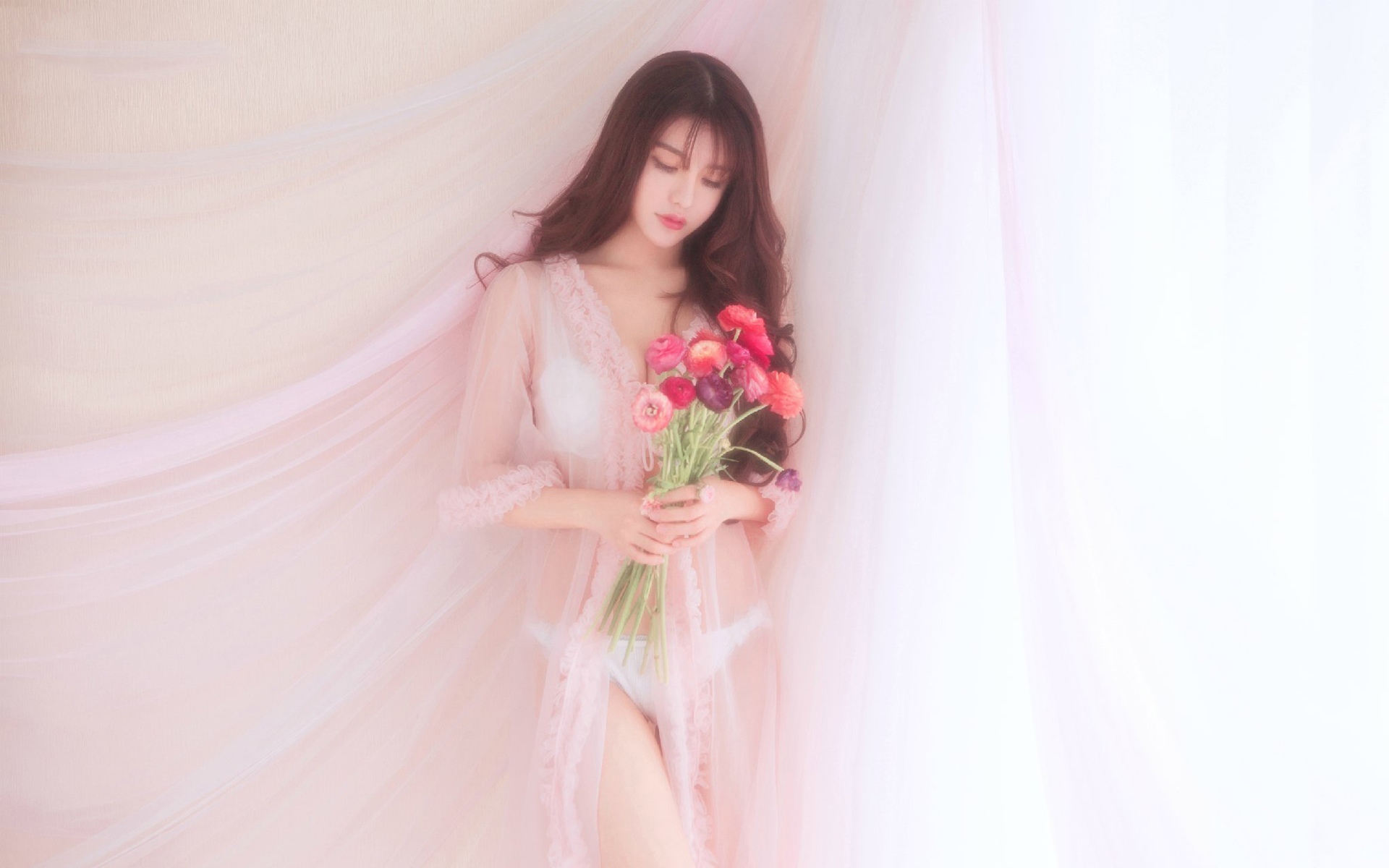 薄纱睡衣美女性感私房写真