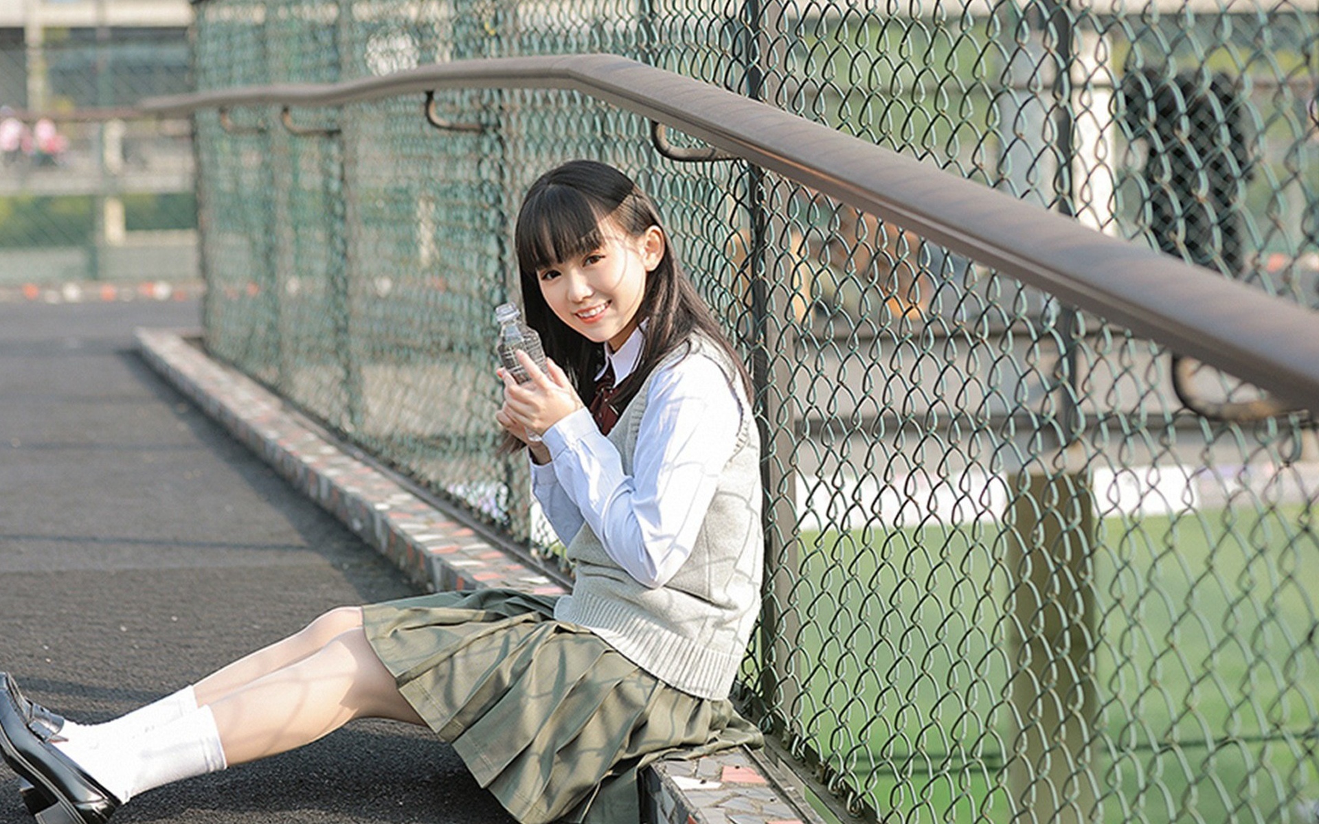 白皙甜美女孩的气质写真