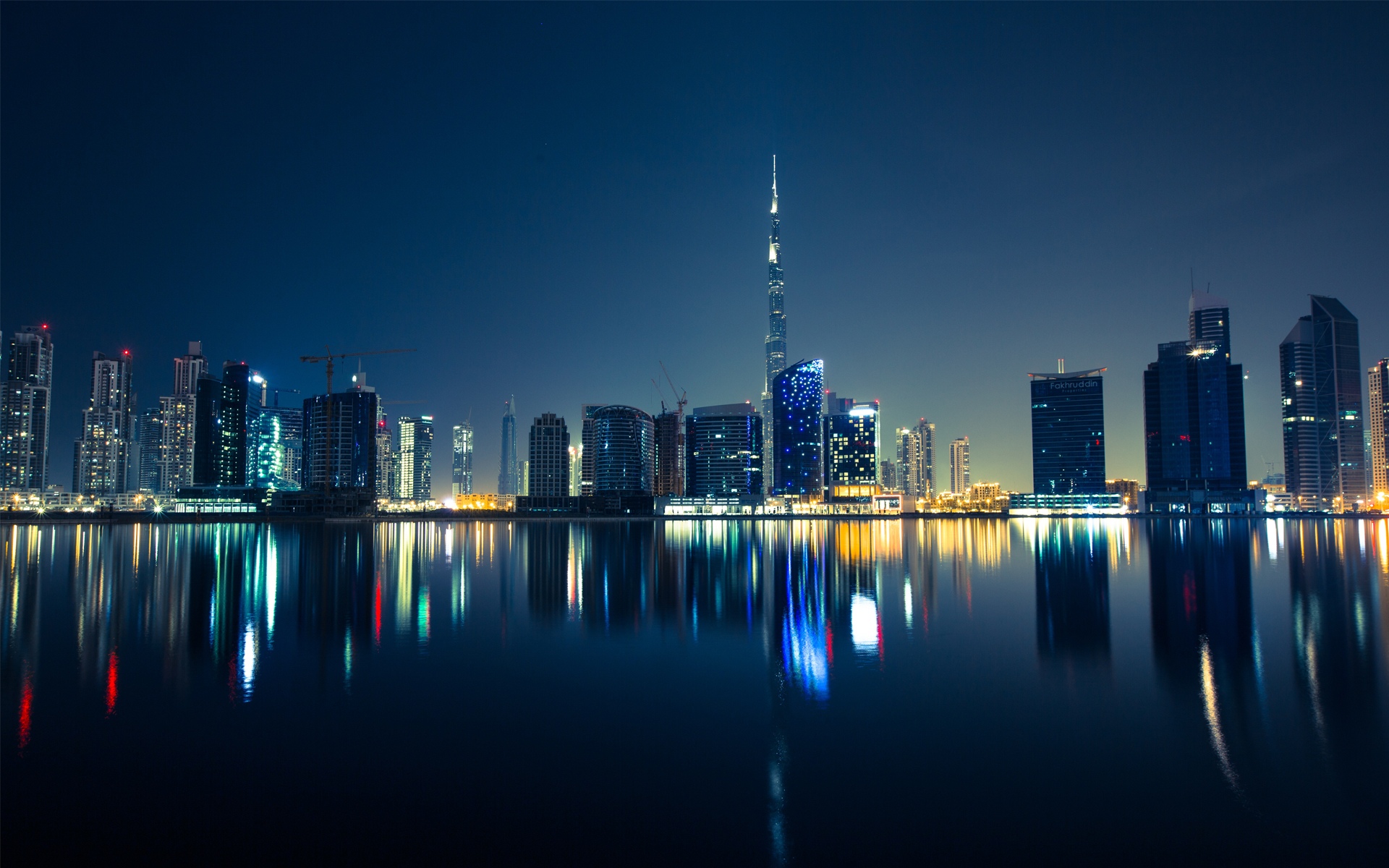 面朝大海的城市夜景