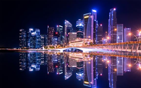 面朝大海的城市夜景