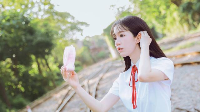 清纯小学妹户外清新写真