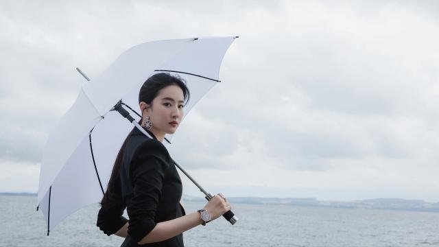 气质女神刘亦菲酷美西装写真