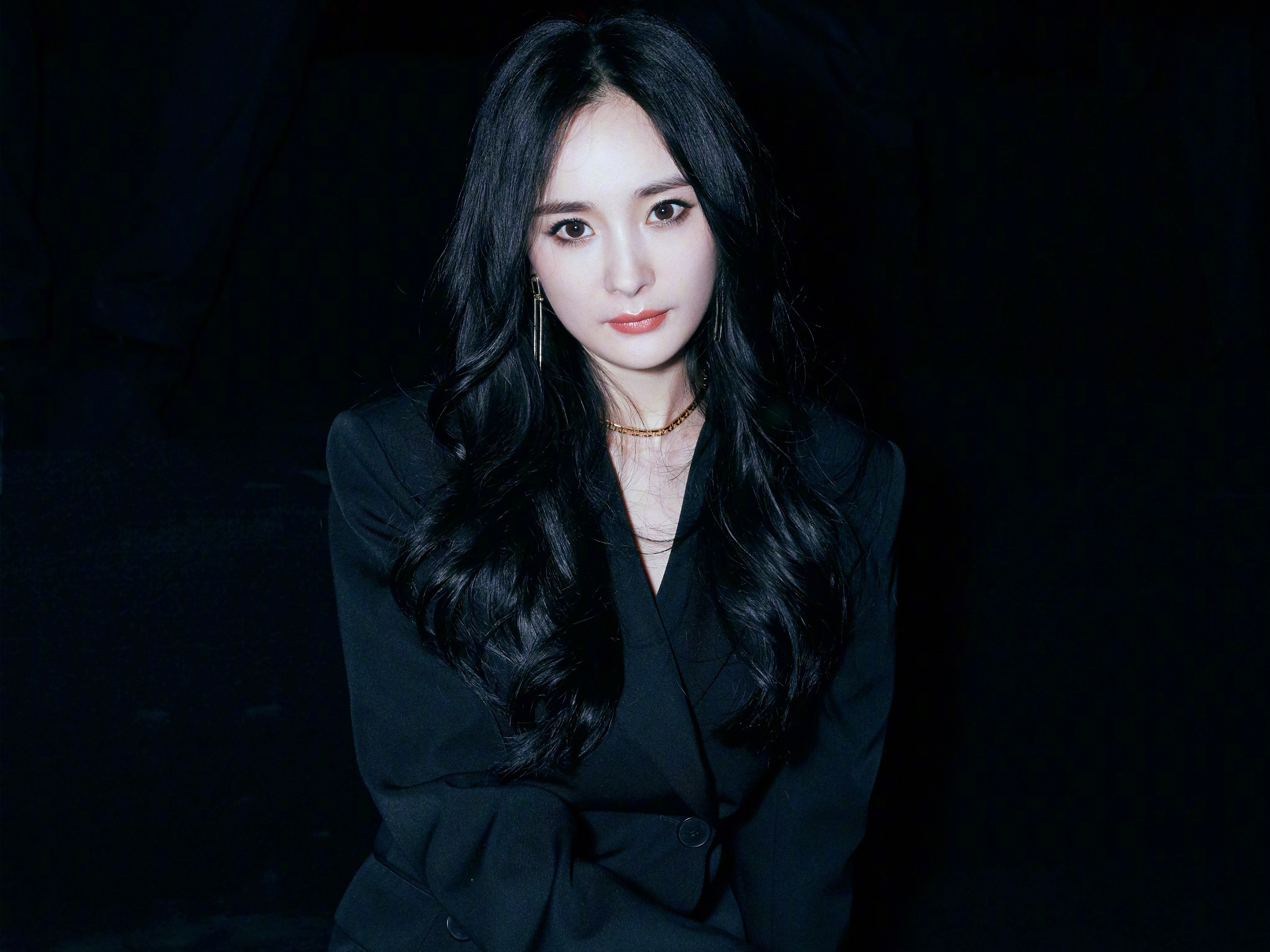 杨幂烟熏妆