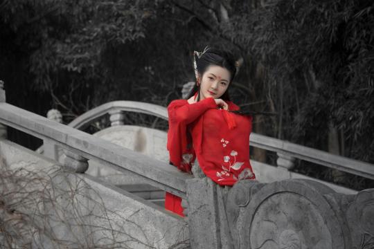 纵使江山万里,也不抵你眉眼带笑
